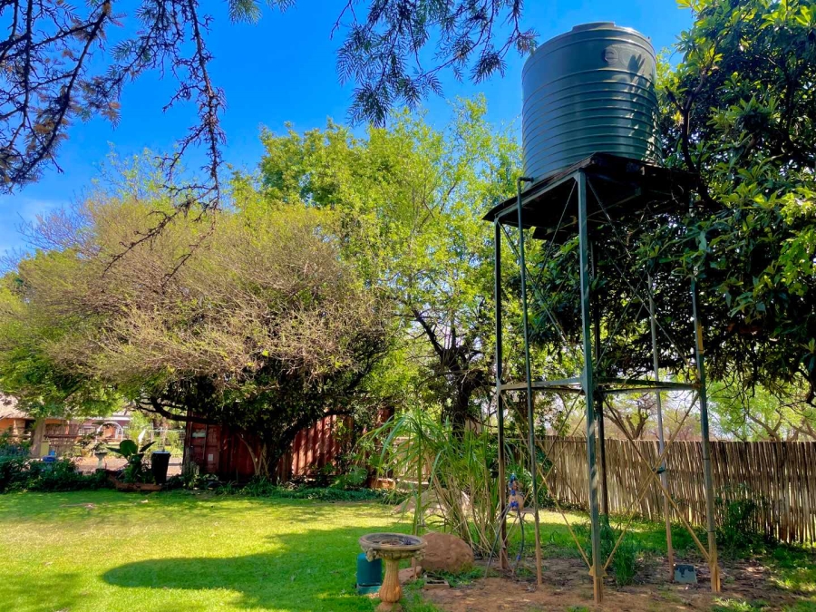 Commercial Property for Sale in Melodie North West